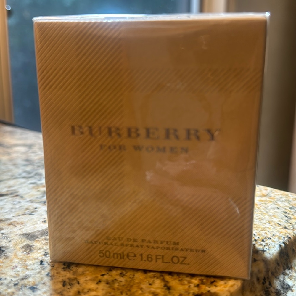 Burberry Women’s perfume